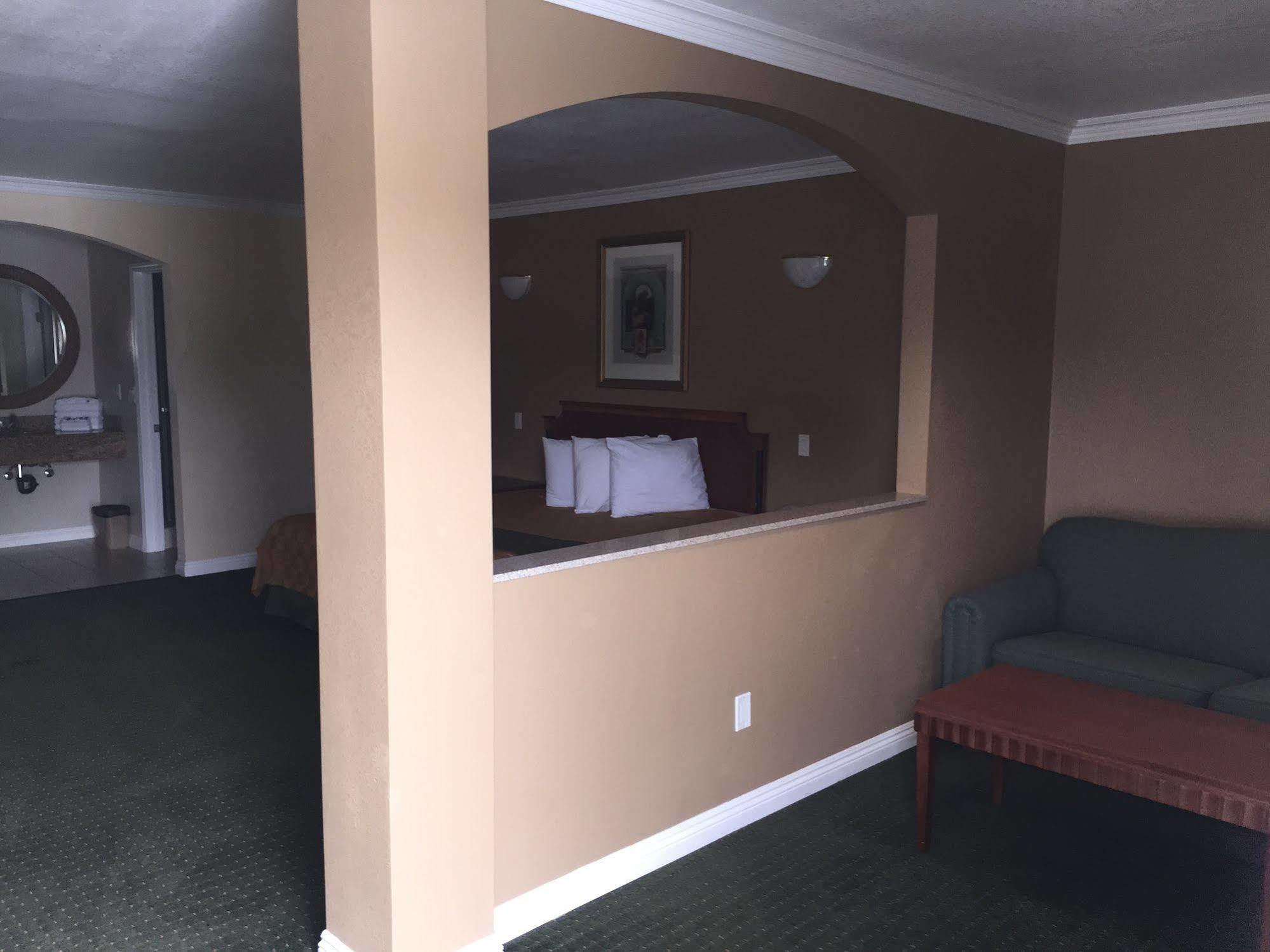 Walnut Inn & Suites West Covina Kültér fotó