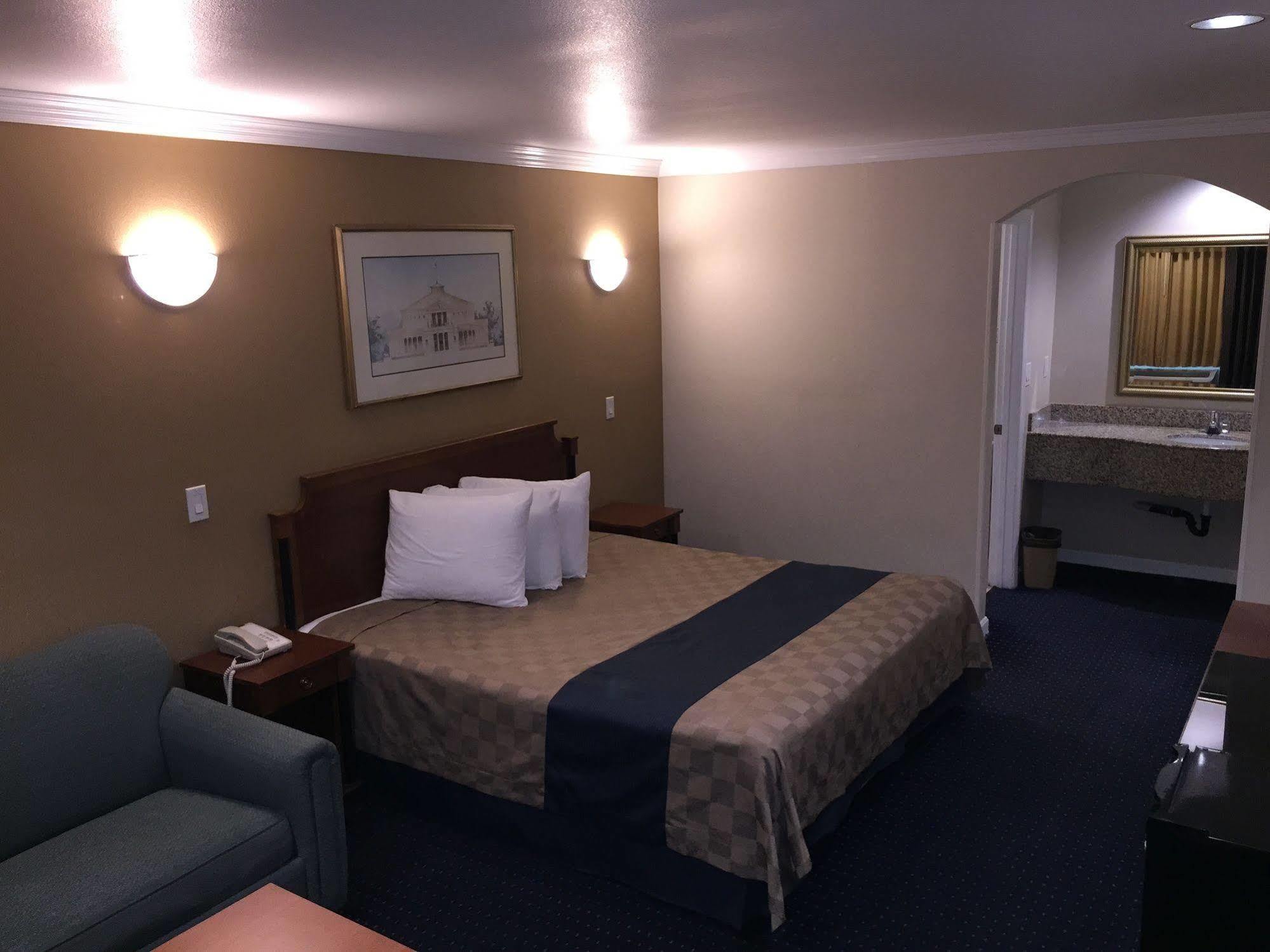 Walnut Inn & Suites West Covina Kültér fotó